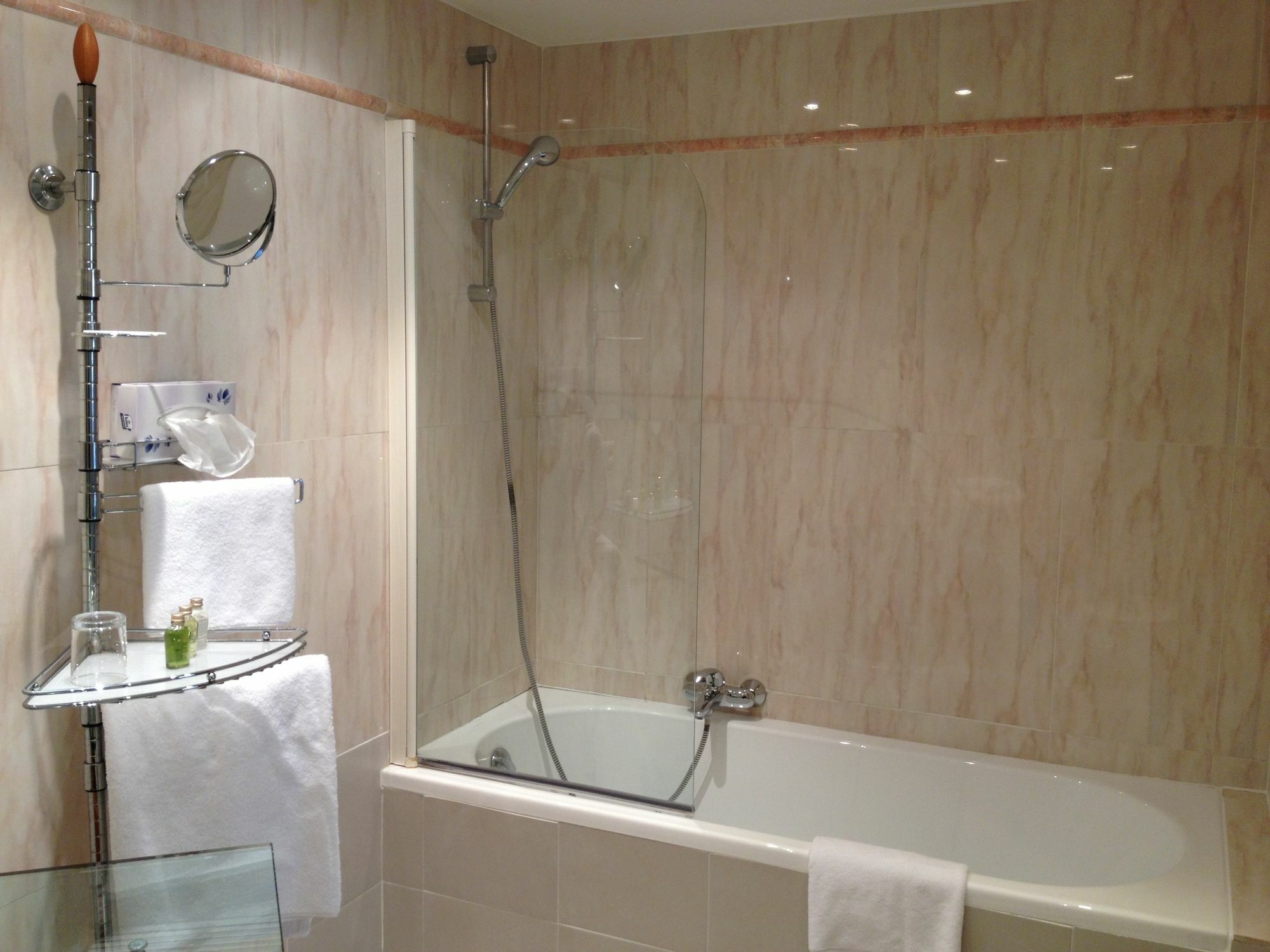 B-Aparthotel Montgomery Etterbeek Экстерьер фото